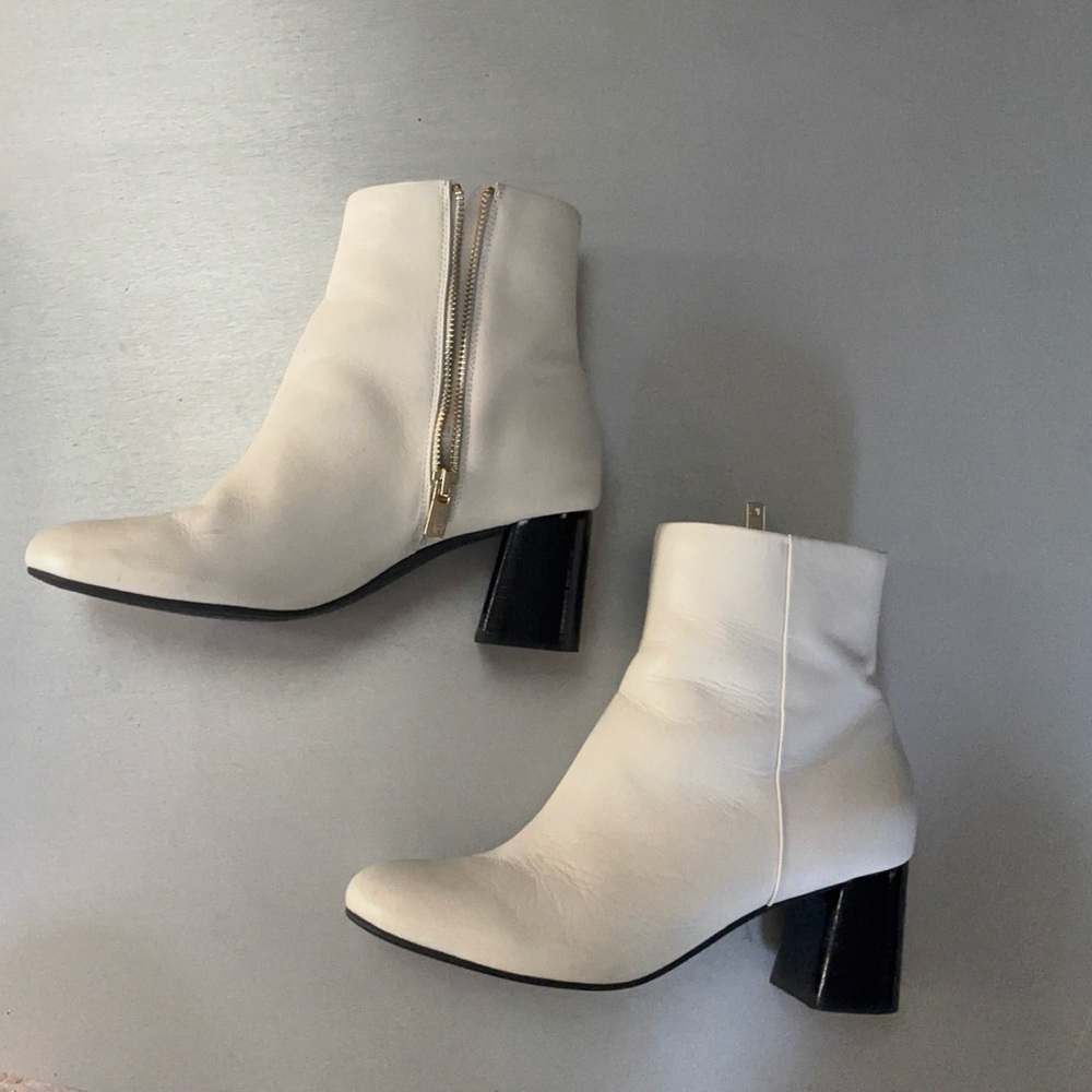 Taryn Rose White Leather Ankle Boots 7.5